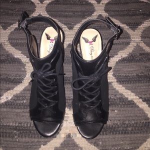 Penny loves Kenny Open Toe Booties